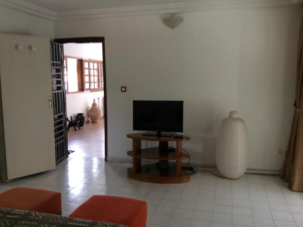 Residence Le Flamboyant Abidjan Exteriör bild